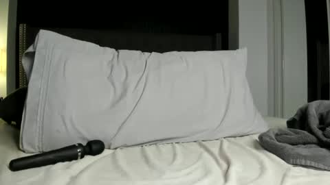 Emma Rose B. online show from December 2024 12:28:01 AM