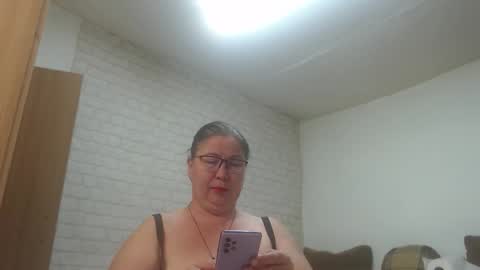 emmasquirt69 online show from March 2026 05:19:01 AM