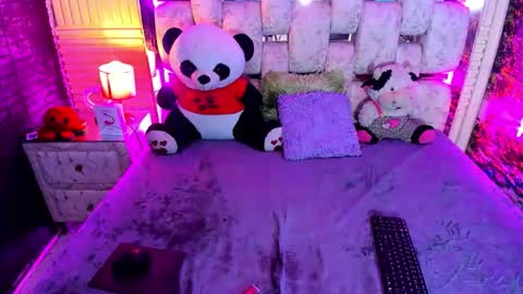 Emma online show from April 2026 04:01:02 PM