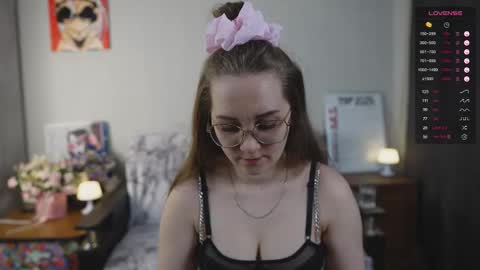 Mia online show from February 2026 01:45:02 PM