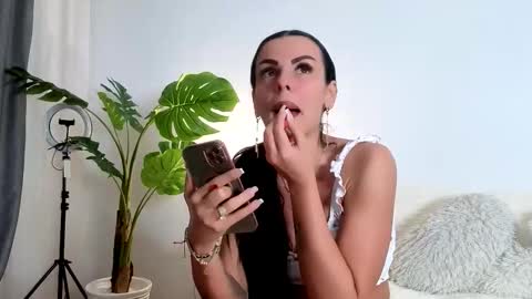 Emma online show from February 2026 08:34:01 PM