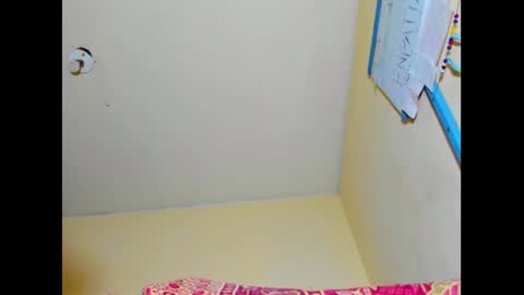 hi im emmalina welcome to your happy place online show from February 2025 04:53:01 PM