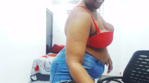 Emmy Lilly and Sam online show from December 2024 06:49:01 PM