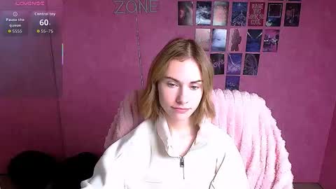 Emmi online show from December 2025 06:08:02 AM