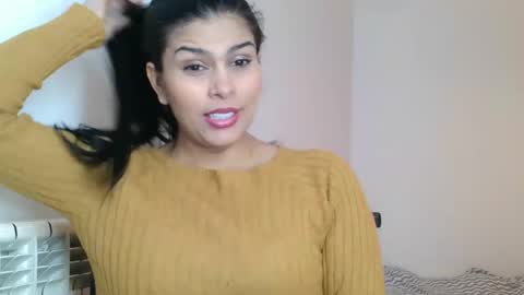 Snapshot of emmie_xxx chatting on December 2024 03:54:02 PM emmie online show from December 2024 03:54:02 PM