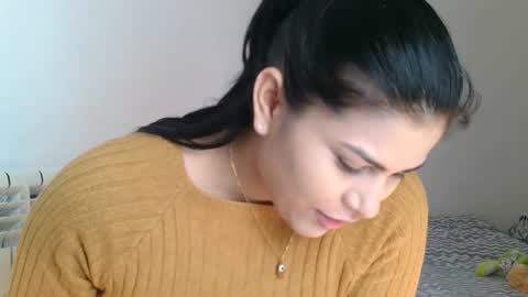 Snapshot of emmie_xxx chatting on December 2024 10:13:01 AM emmie online show from December 2024 10:13:01 AM