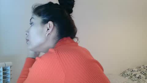 Snapshot of emmie_xxx chatting on January 2025 01:41:02 PM emmie online show from January 2025 01:41:02 PM