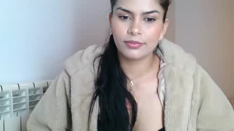 Snapshot of emmie_xxx chatting on January 2025 12:18:01 PM emmie online show from January 2025 12:18:01 PM