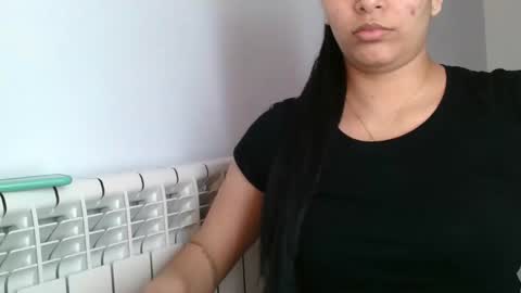 Snapshot of emmie_xxx chatting on February 2025 02:24:01 PM emmie online show from February 2025 02:24:01 PM