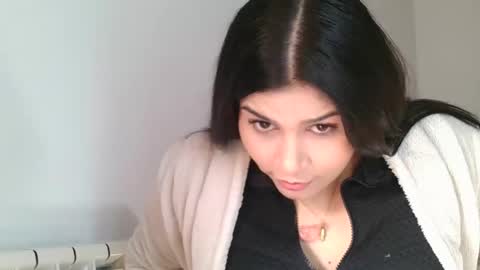 Snapshot of emmie_xxx chatting on February 2025 10:25:02 AM emmie online show from February 2025 10:25:02 AM