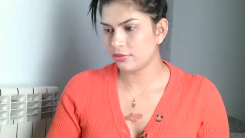 Snapshot of emmie_xxx chatting on February 2025 03:42:01 PM emmie online show from February 2025 03:42:01 PM