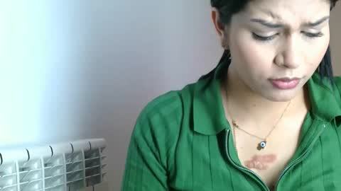 Snapshot of emmie_xxx chatting on February 2025 08:30:02 AM emmie online show from February 2025 08:30:02 AM