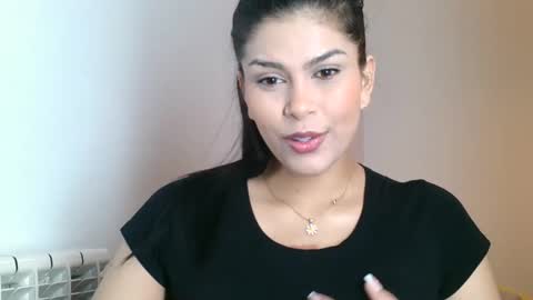 Snapshot of emmie_xxx chatting on February 2025 08:26:02 AM emmie online show from February 2025 08:26:02 AM