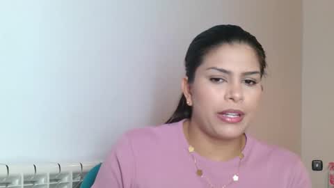 Snapshot of emmie_xxx chatting on September 2025 08:03:01 AM emmie online show from September 2025 08:03:01 AM