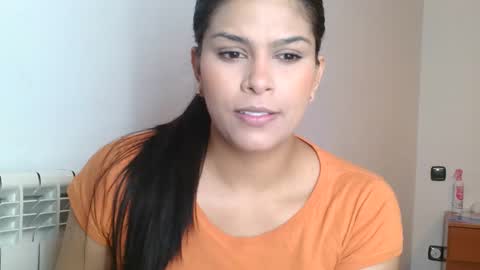 Snapshot of emmie_xxx chatting on September 2025 08:04:01 AM emmie online show from September 2025 08:04:01 AM
