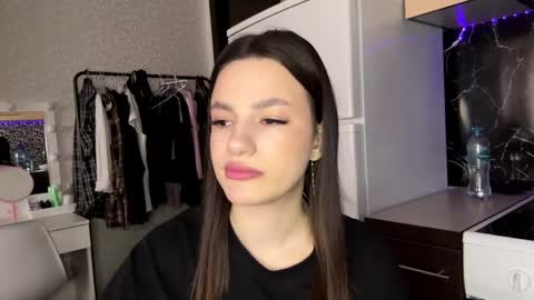 Kosandra online show from April 2026 07:14:02 AM