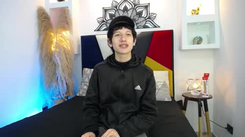 Snapshot of emmo_boy chatting on October 2025 12:49:01 PM SERGIO online show from October 2025 12:49:01 PM