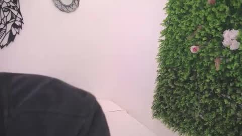 Snapshot of emmo_boy chatting on November 2025 12:39:02 PM SERGIO online show from November 2025 12:39:02 PM