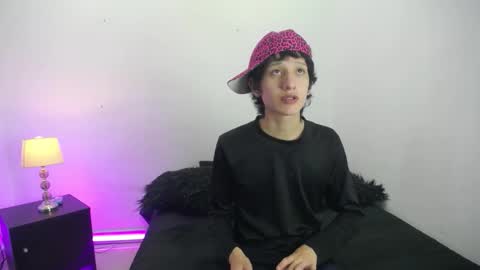 Snapshot of emmo_boy chatting on November 2025 03:49:01 AM SERGIO online show from November 2025 03:49:01 AM