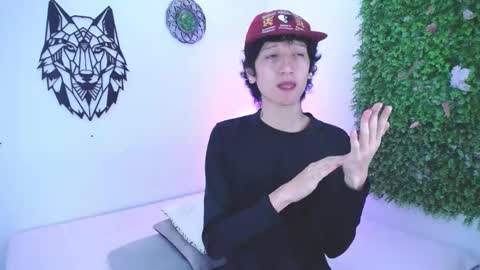 Snapshot of emmo_boy chatting on November 2025 12:48:02 PM SERGIO online show from November 2025 12:48:02 PM