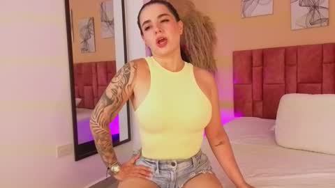 emmy_danielss online show from March 2026 11:39:01 AM