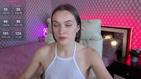 Snapshot of emmyskyy chatting on September 2025 09:23:02 AM Emma online show from September 2025 09:23:02 AM