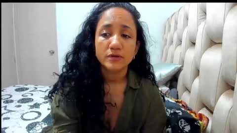 emperatriztapia online show from October 2025 12:08:02 AM