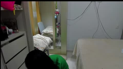 emperatriztapia online show from December 2025 01:32:01 AM