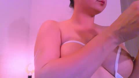 Snapshot of empierce chatting on April 2026 08:04:02 PM M online show from April 2026 08:04:02 PM