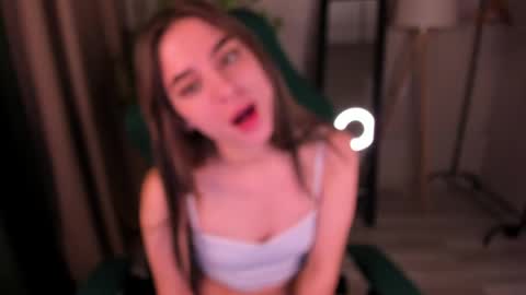 emy__angel online show from April 2026 11:17:02 PM