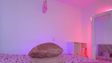 Emy online show from February 2026 04:28:02 AM