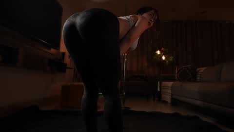 Eimi3 online show from September 2025 08:19:01 PM