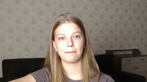 Snapshot of emysway chatting on December 2024 11:34:02 AM EmySway online show from December 2024 11:34:02 AM
