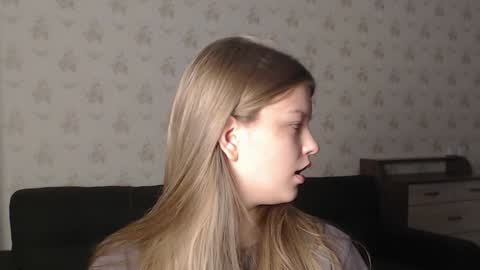 Snapshot of emysway chatting on December 2024 04:36:01 PM EmySway online show from December 2024 04:36:01 PM