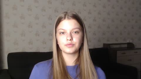 Snapshot of emysway chatting on December 2024 04:51:01 PM EmySway online show from December 2024 04:51:01 PM