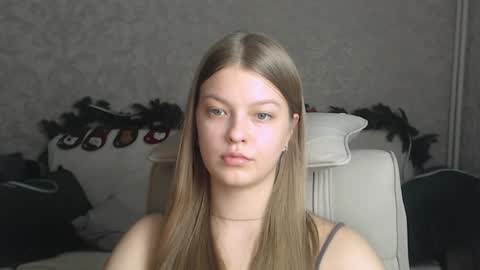 Snapshot of emysway chatting on January 2025 02:14:02 PM EmySway online show from January 2025 02:14:02 PM