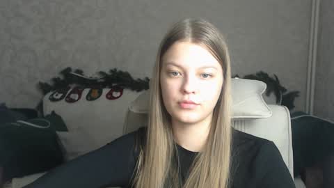 Snapshot of emysway chatting on January 2025 09:14:02 PM EmySway online show from January 2025 09:14:02 PM
