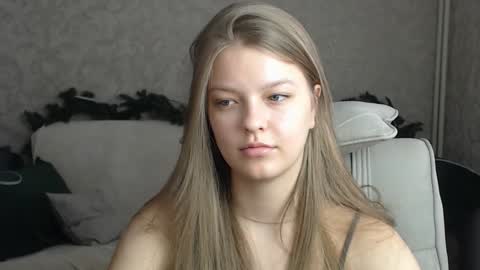Snapshot of emysway chatting on January 2025 04:48:01 AM EmySway online show from January 2025 04:48:01 AM
