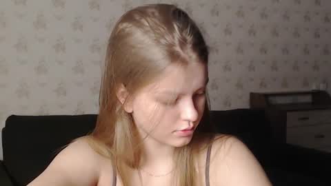 Snapshot of emysway chatting on February 2025 10:20:02 AM EmySway online show from February 2025 10:20:02 AM