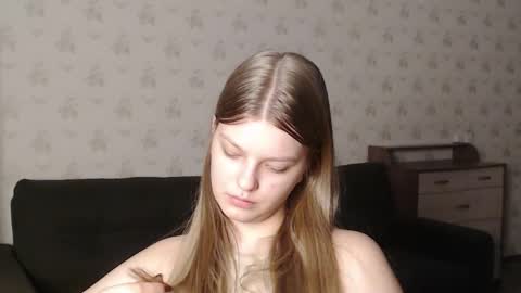 Snapshot of emysway chatting on February 2025 01:33:02 PM EmySway online show from February 2025 01:33:02 PM