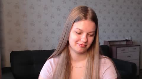 Snapshot of emysway chatting on September 2025 04:47:02 AM EmySway online show from September 2025 04:47:02 AM