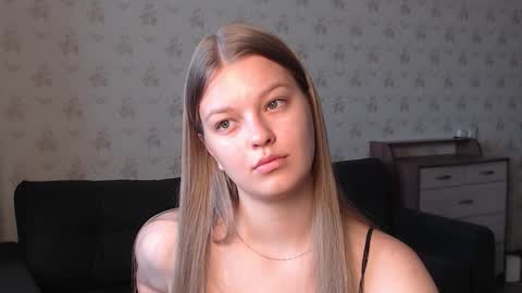 Snapshot of emysway chatting on October 2025 07:07:01 AM EmySway online show from October 2025 07:07:01 AM