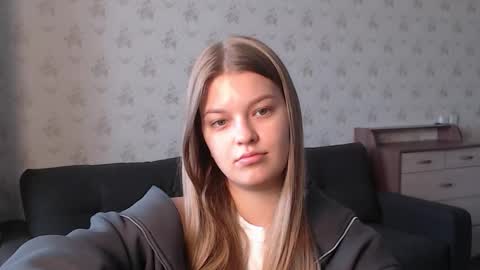 Snapshot of emysway chatting on October 2025 07:29:01 AM EmySway online show from October 2025 07:29:01 AM