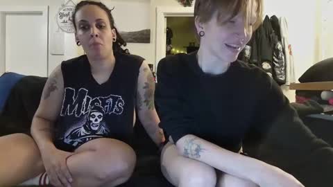 Snapshot of enby_dykes chatting on December 2024 12:46:02 AM Cedar redhead and River brunette online show from December 2024 12:46:02 AM
