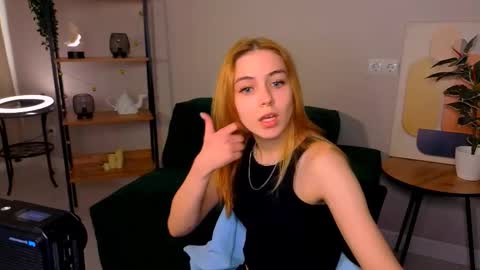 enchanted_bella online show from March 2026 01:50:02 PM