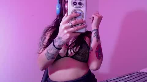 EnchantressQueen online show from July 2026 05:12:02 PM