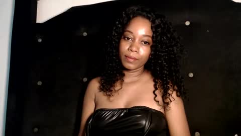 Snapshot of enchantriss chatting on November 2025 01:48:02 AM Enchantriss online show from November 2025 01:48:02 AM