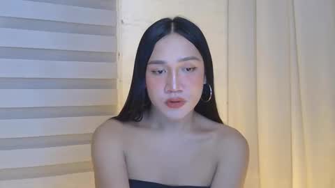 Snapshot of endless_lover22 chatting on December 2025 12:43:01 PM sahara love online show from December 2025 12:43:01 PM