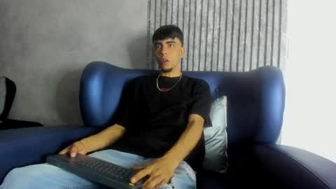 endrick_23 online show from April 2026 03:39:01 AM