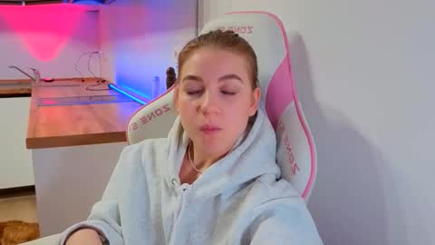 enjoyeverymoment_ online show from March 2026 07:07:02 PM